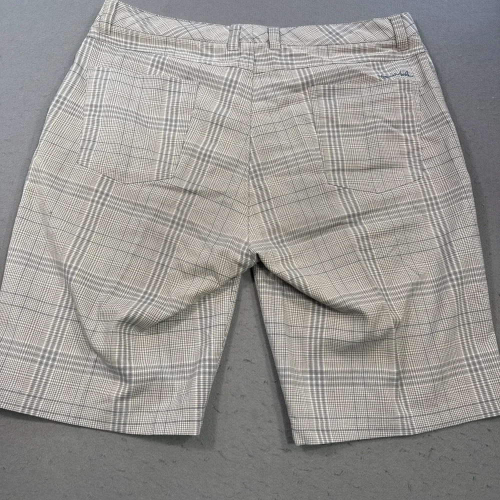 Travis Mathew Shorts Mens 36 Plaid GRAY  Chino Performance Stretch Golf